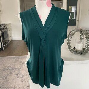 Mandy Evans Pull On Sleeveless V Neck Poly Blend Top Emerald Green Sz XL NWOT